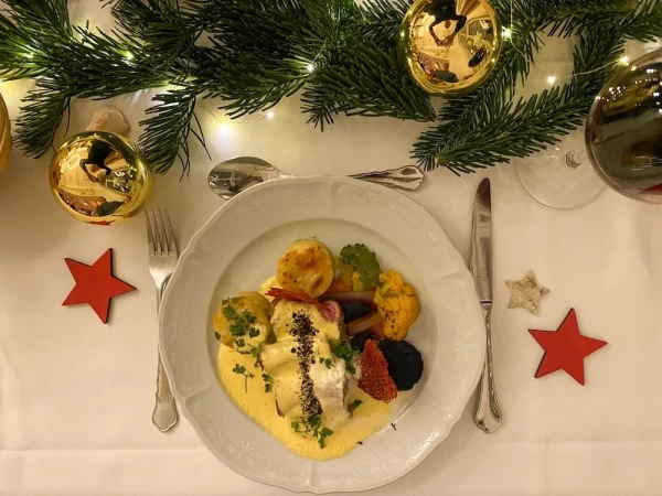 Festliches Rindsfilet-Weihnachtsmenu mit hausgemachtem Kartoffelgratin.