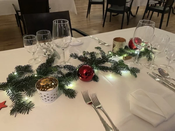 An Weihnachten wird jeder Tisch zum eigenen Fest. Die Weihnachts-Dekoration ist im Löwen ein wichtiger Bestandteil eines gelungenen Weihnachts-Events.